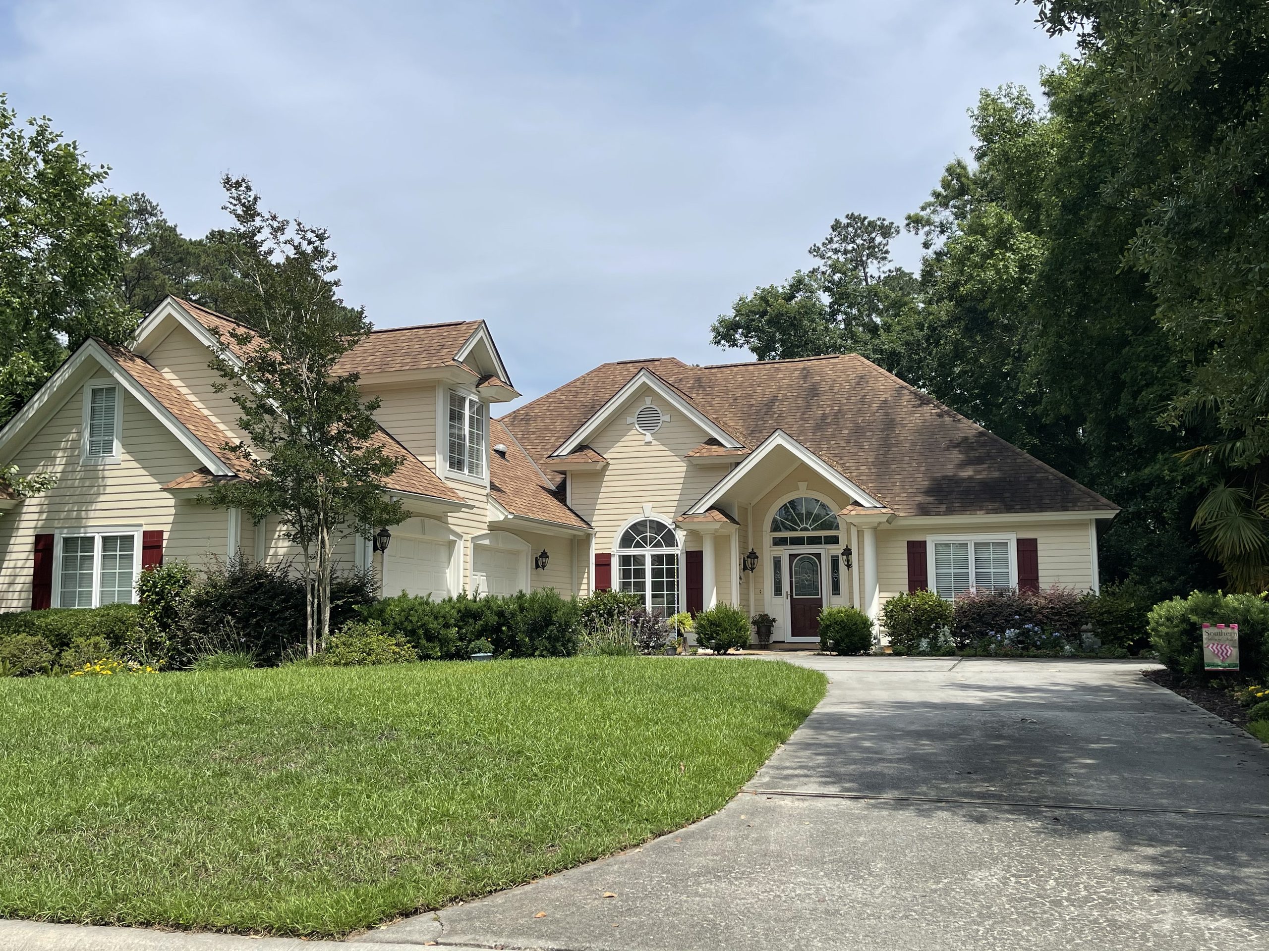 Roof staining showing when it's time to clean a Roof